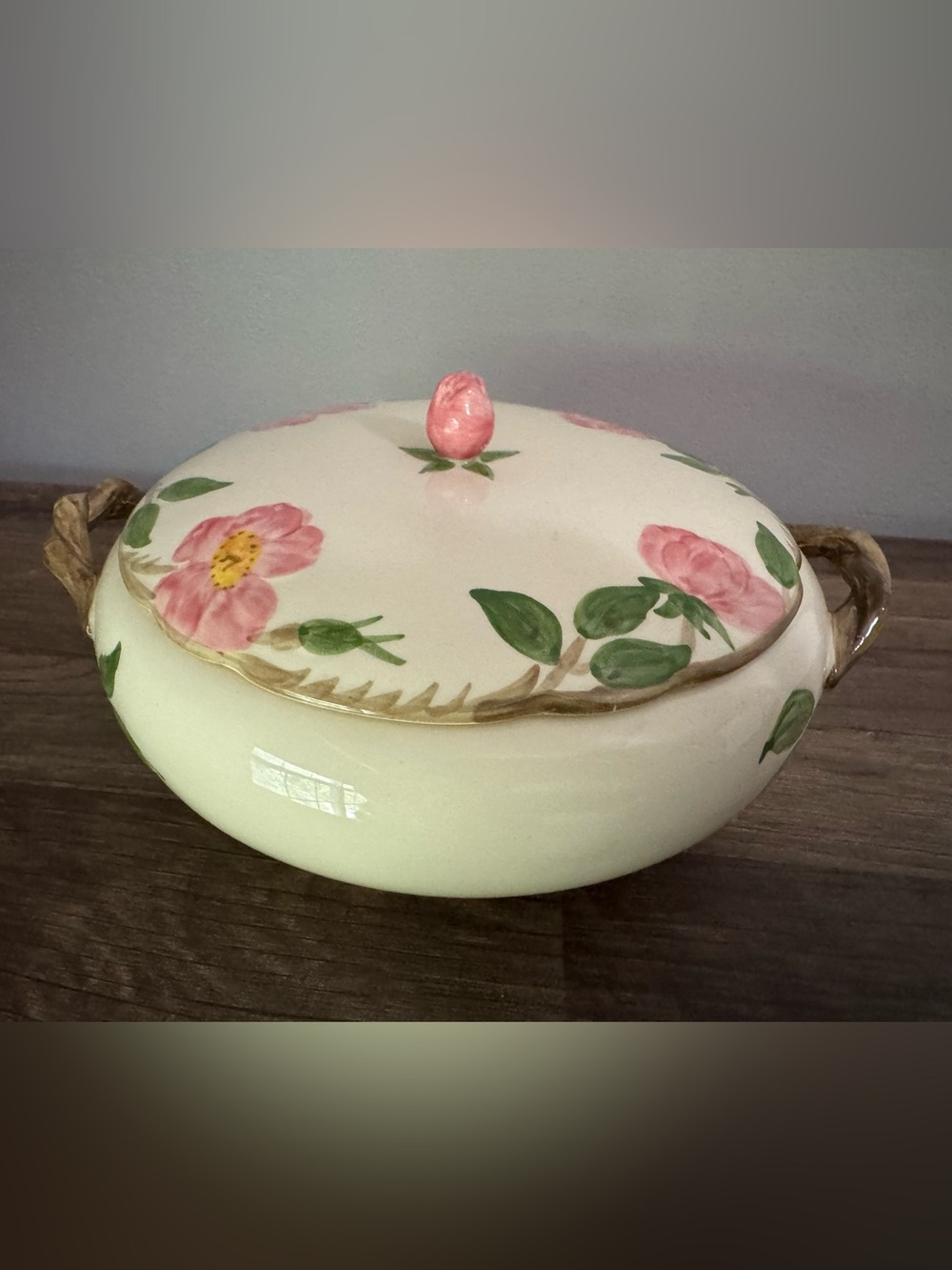 Vintage Franciscan Earthenware Desert Rose Round Covered Casserole Dish 2.5 Qt